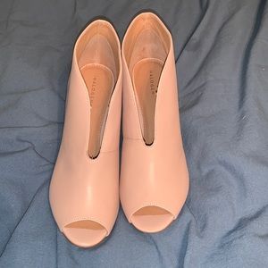 Halogen cream heels
